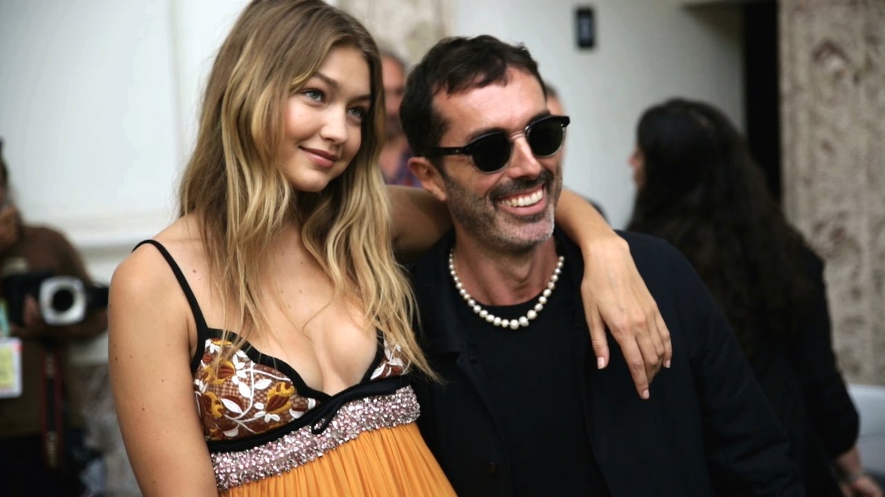 Giambattista Valli Spring 2016 Backstage ft x Gigi Hadid  | MODTV