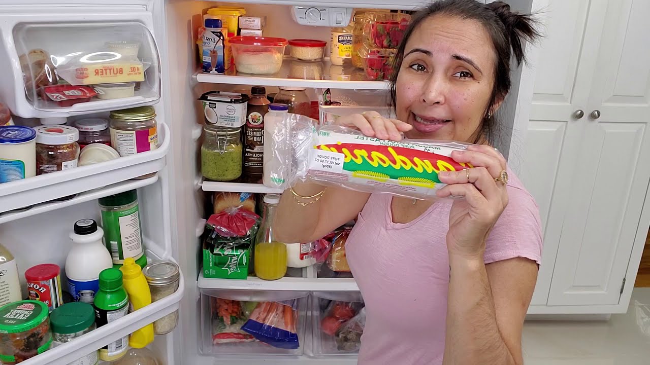 O QUE TEM NA MINHA GELADEIRA?!!limpando e organizando com vcs.