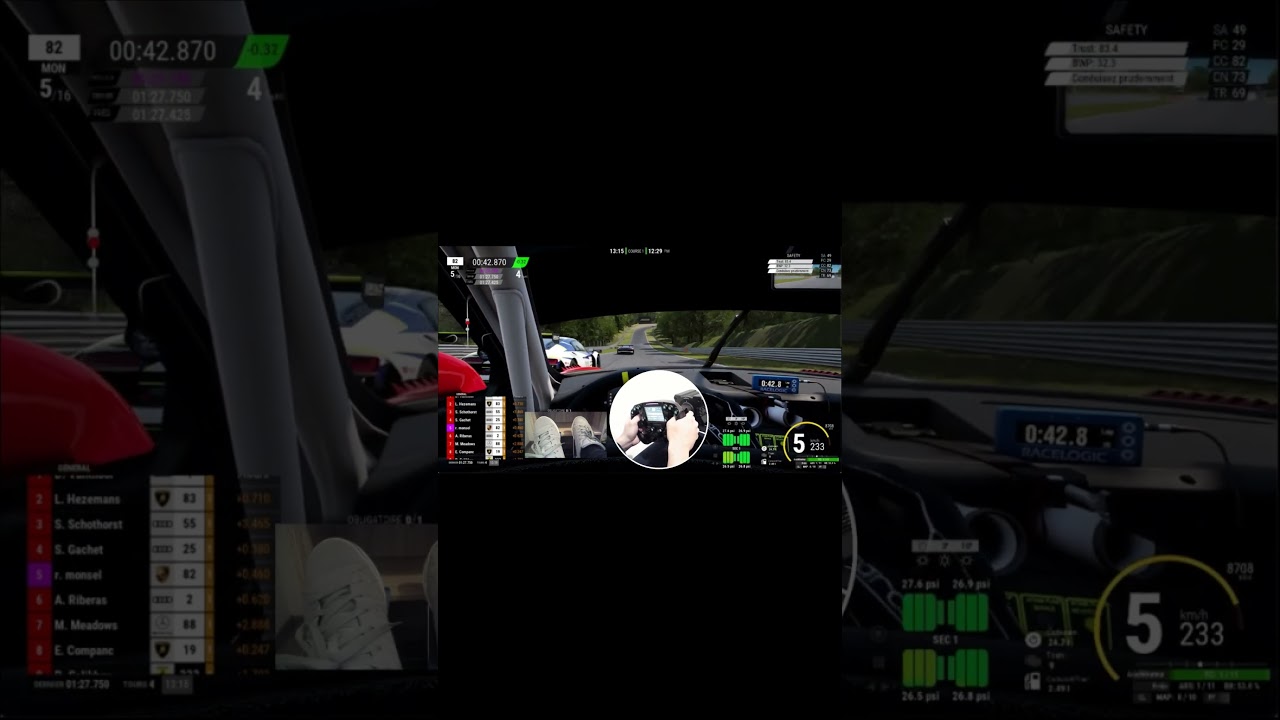 Brands Hatch overtakes #simracing #gaming #gamingdebut #gamingchallenge #shorts #short