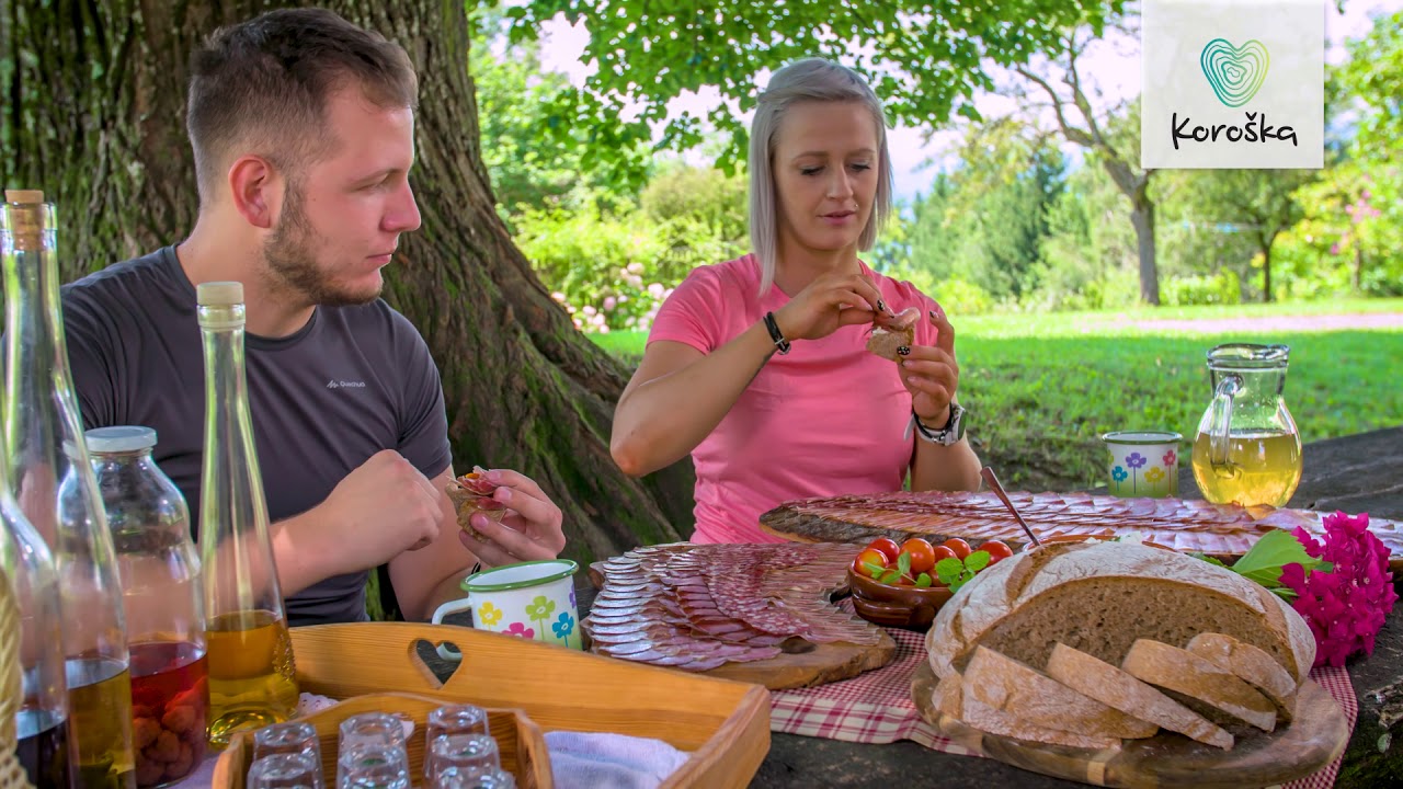 Okusi Koro&scaron;ke. Turistična kmetija Le&scaron;nik / Taste Koro&scaron;ka. Tourist farm Le&scaron;nik