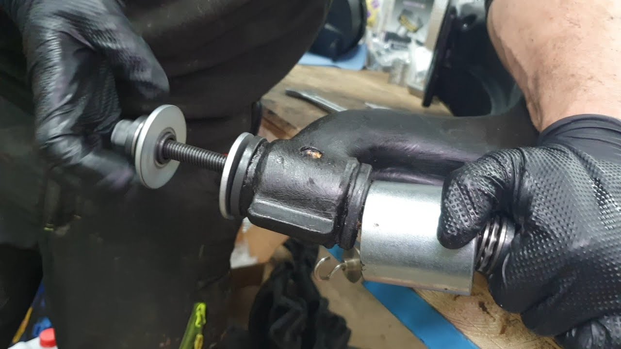 PU Buchsen einpressen VW T3 Powerflex