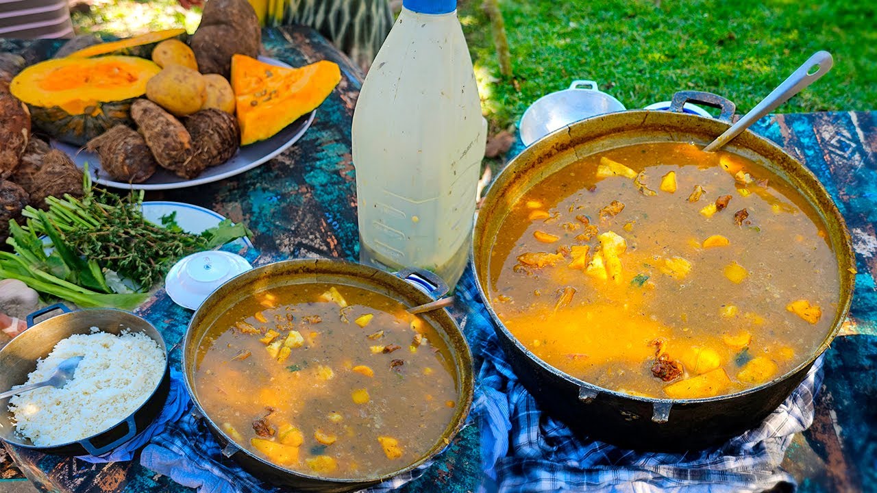 Caldo Tradicional de PATA DE VACA. Comida Típica. LA VIDA EN EL CAMPO