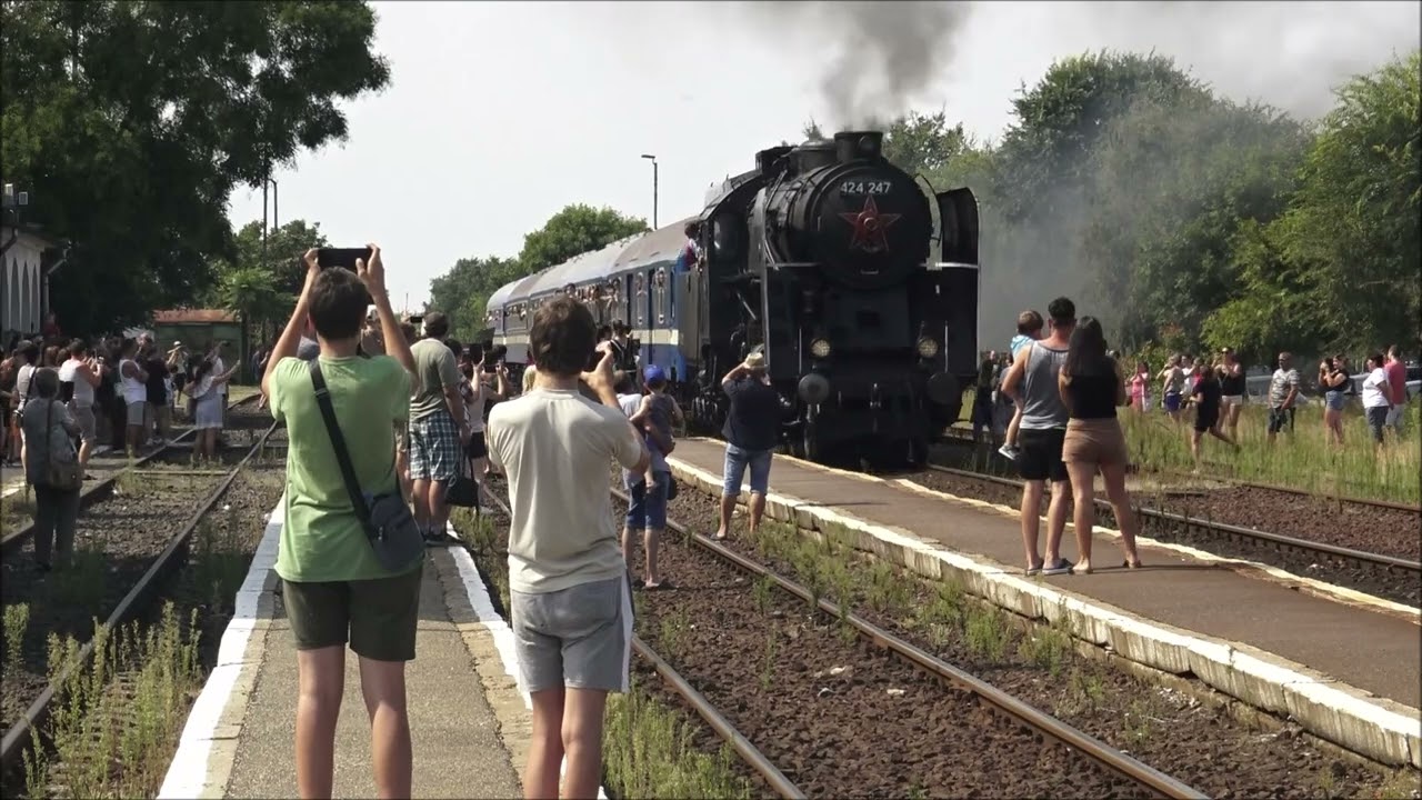 2024.08.19.Balmazújváros.424 MÁV mozdony begördül az állomásra.