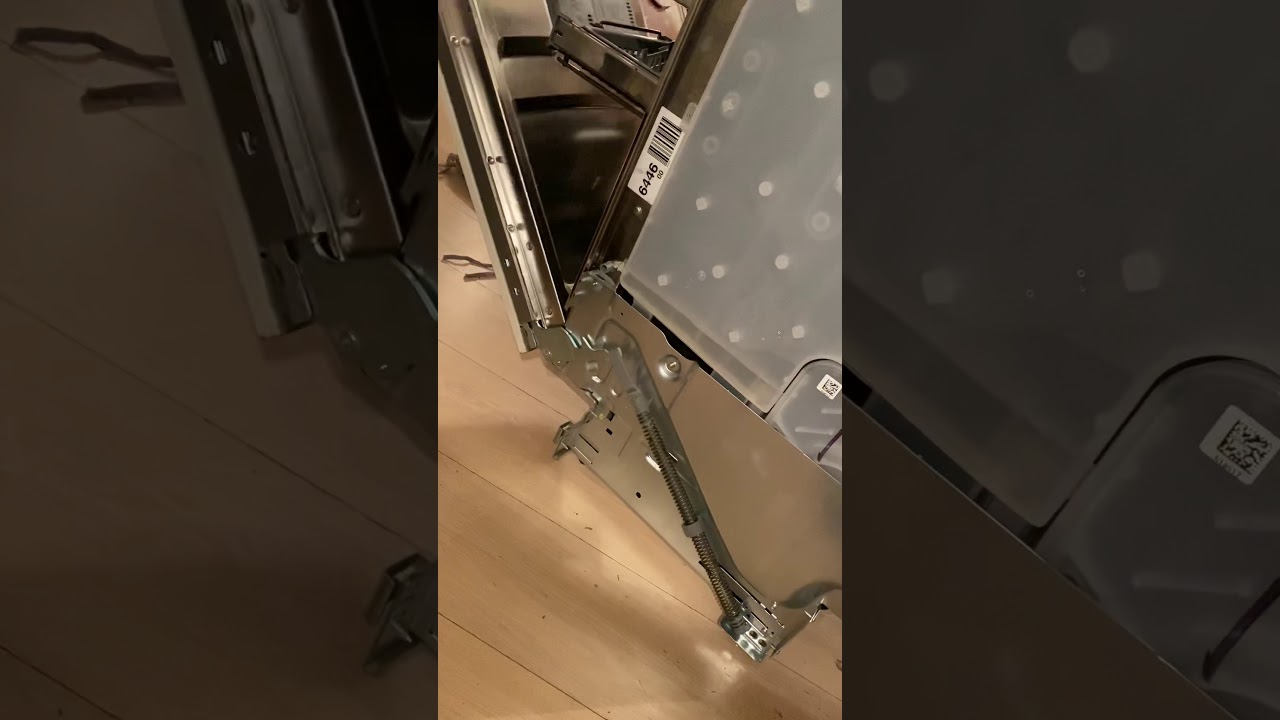 Justering av hengsler, Asko DFI8557XXL / DFI8547XXL oppvaskmaskin