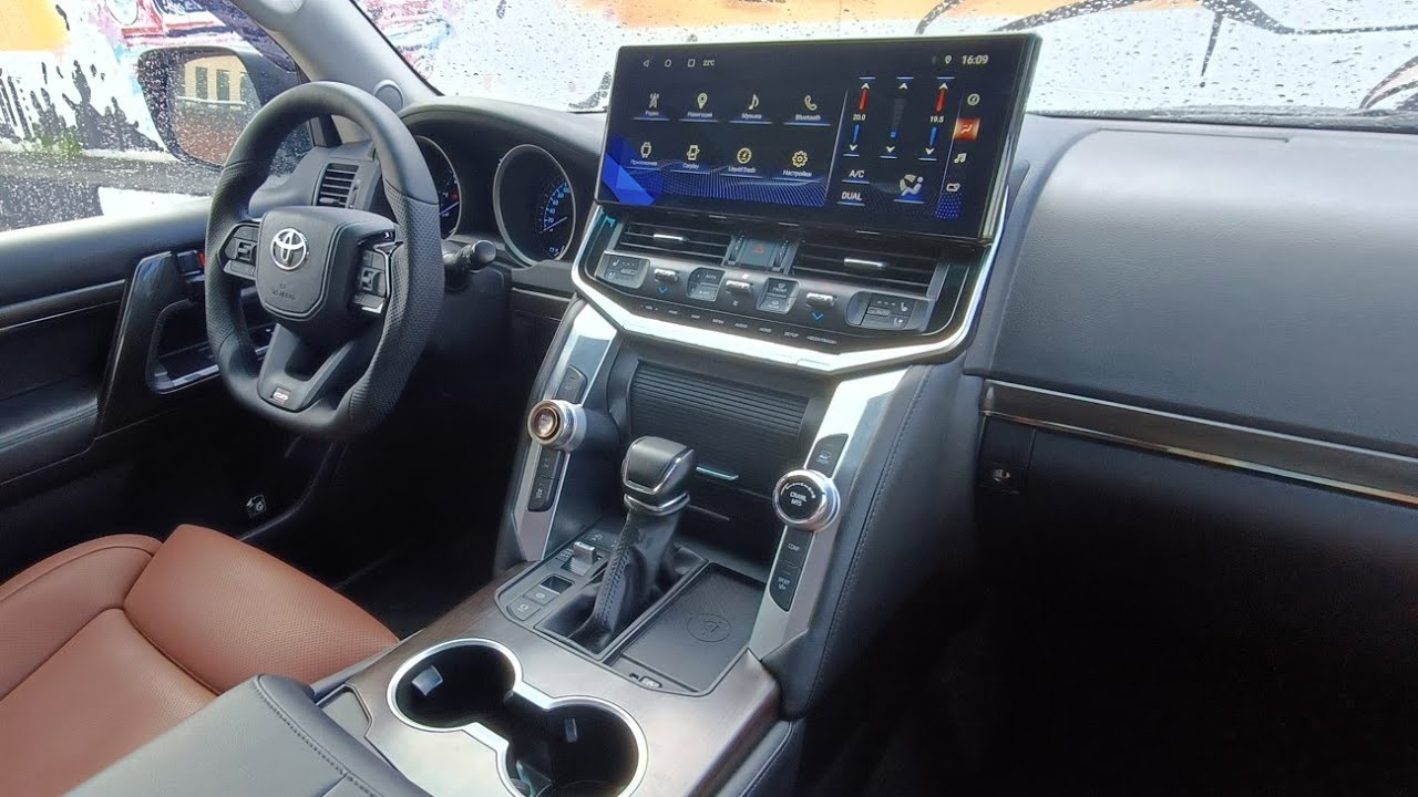 Переделка салона LC200 в Land Cruiser 300