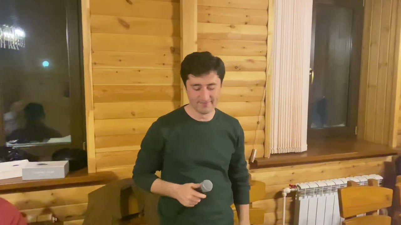 Бобочони Амонулло Ае ей модари рохат надида