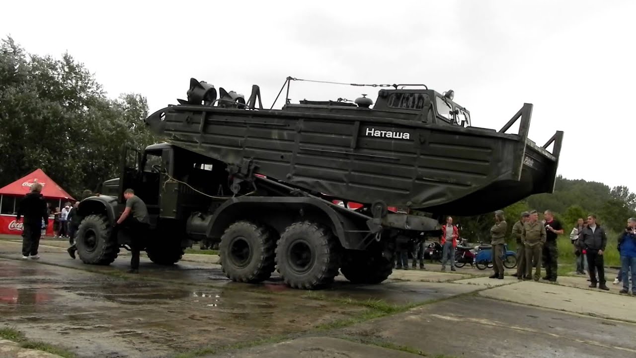 KrAZ 255B mit Bugsierboot BMK-T Pütnitz 2012