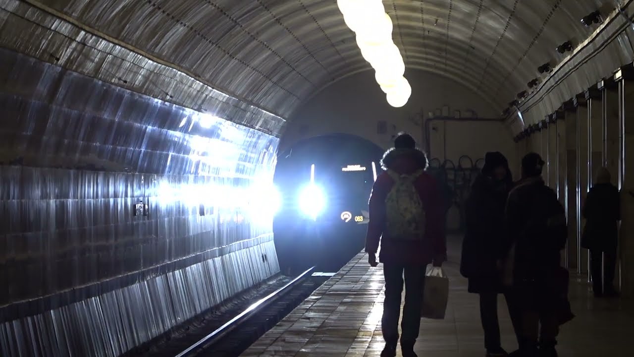 Московский Метрополитен 81-765/766/767 серии 65361 и 65362 на станции Охотный Ряд
