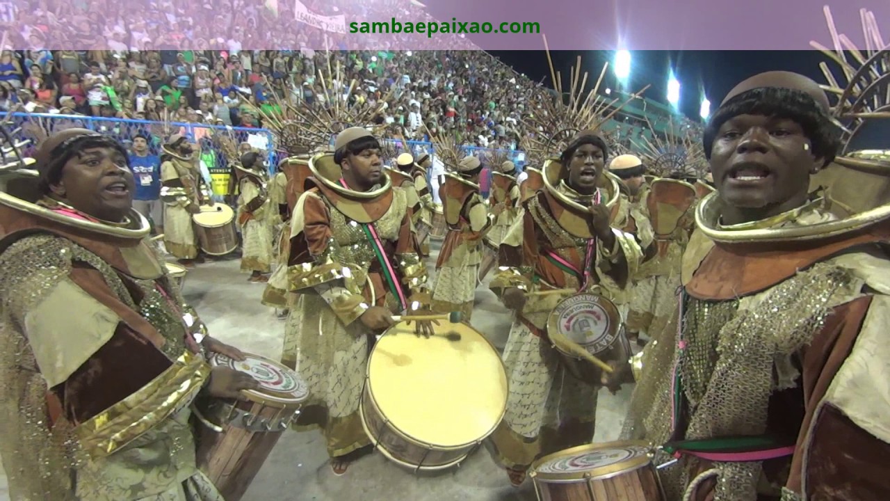 No Coração da Estação Primeira Super Esquenta Bateria da Mangueira Carnaval 2017
