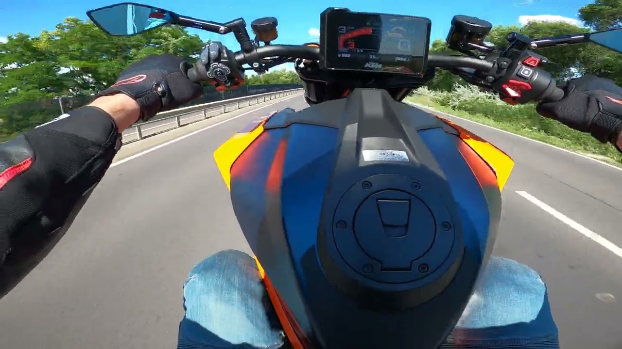 KTM 1290 Super Duke R wheelies 2nd to 5th, few power wheelies, some long and high speed wheelies