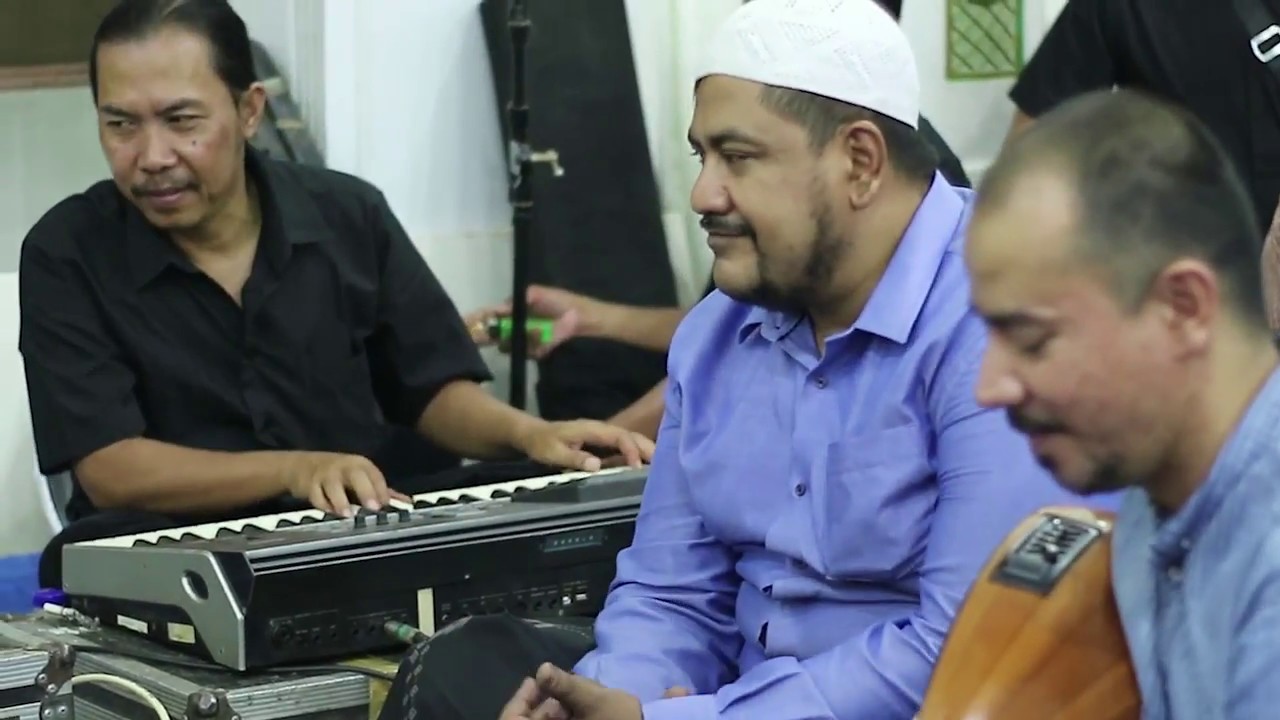 Duet musik Habib Luthfi  & Fahad Munif #1