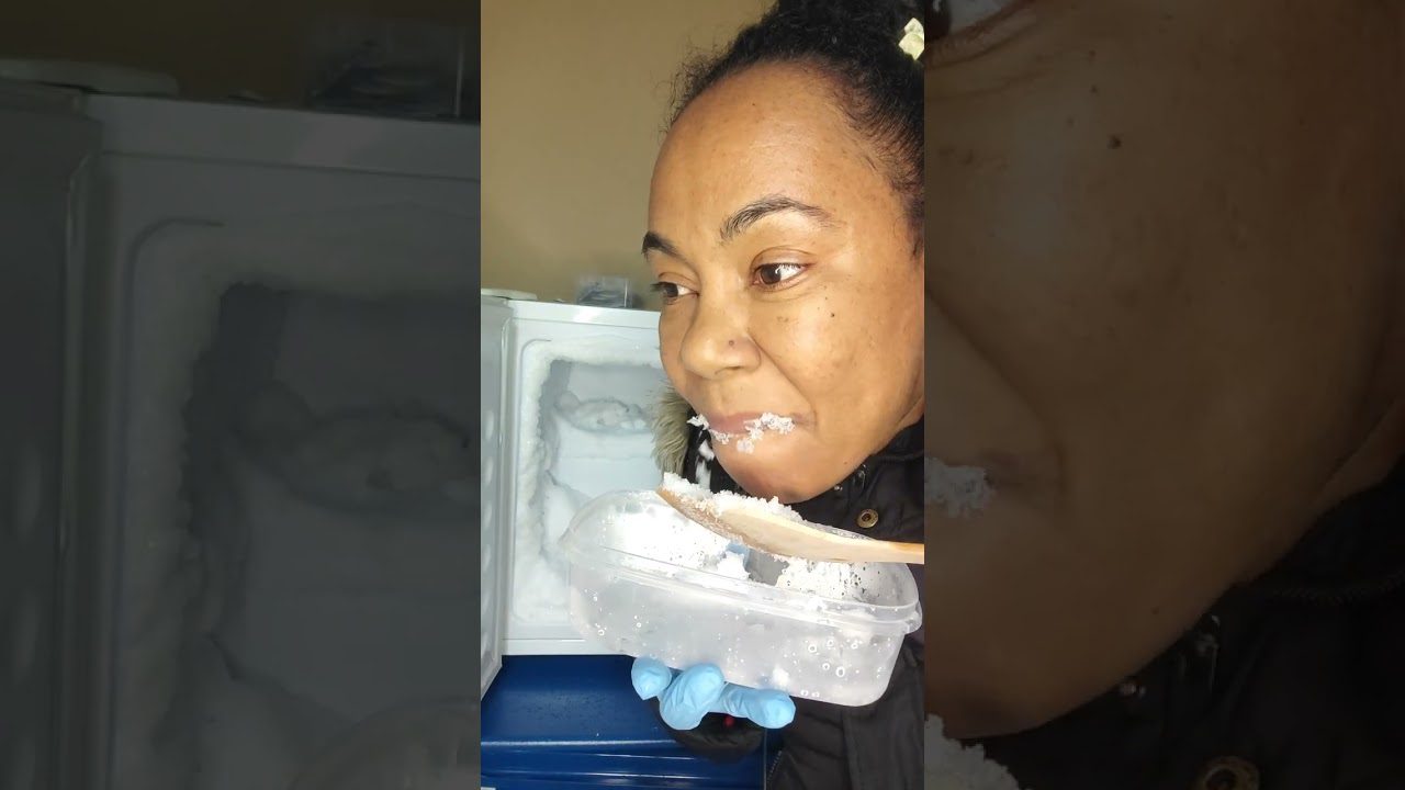 ASMR/EATING ICE FROM THE LITTLE FREEZER