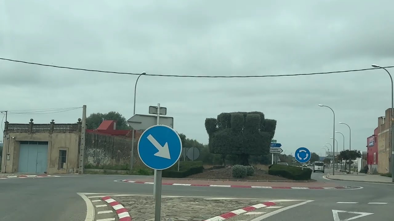 Vertrek uit Amposta de route en aankomst in Peniscola op de CP
