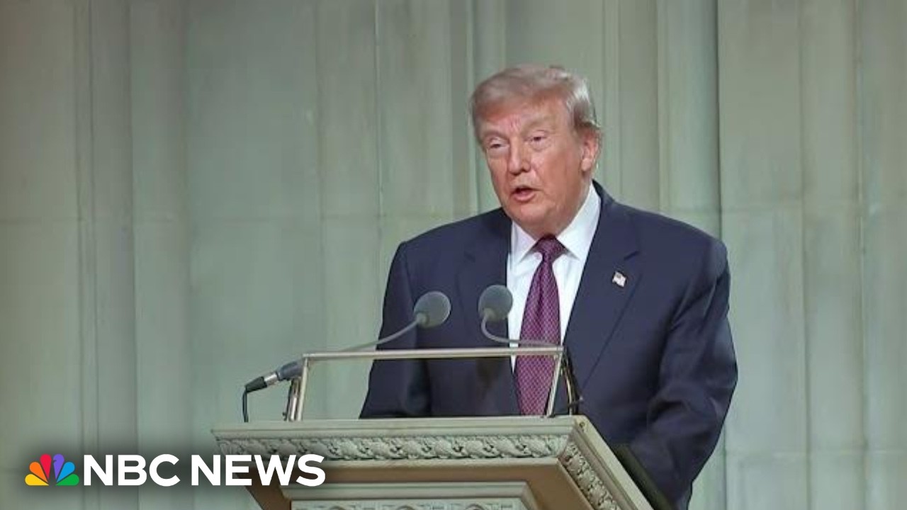 Trump delivers emotional tribute at funeral for Lindsey Graham