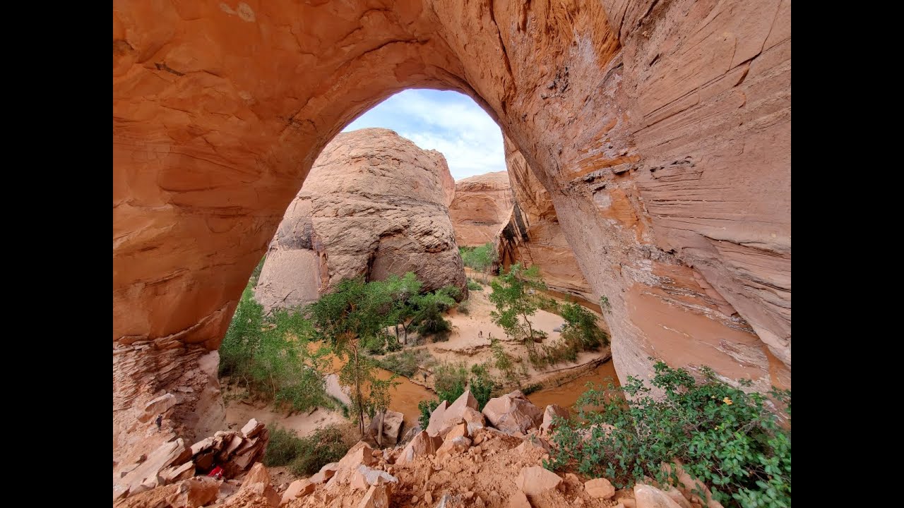 Coyote Gulch Day Hike Loop-- The Crack, Jacob Hamlin Arch, and steep ascent out.  Escalante, UT
