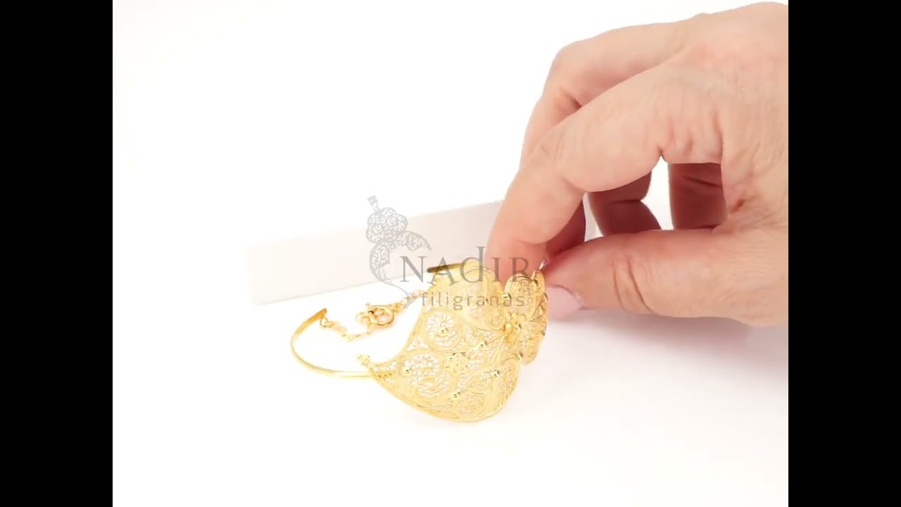 Portuguese Filigree Bracelet with Large Viana Heart, Golden 925 Sterling Silver