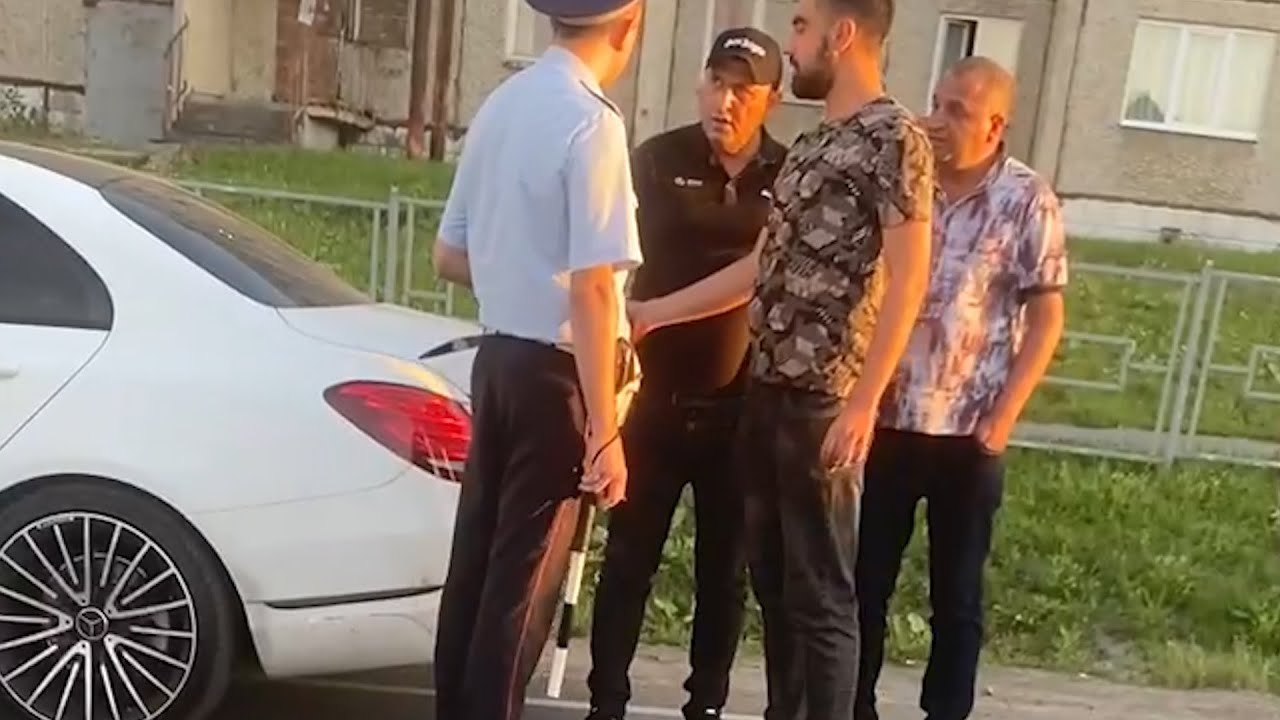 Бухой торговец овощами пинал ГАИшников
