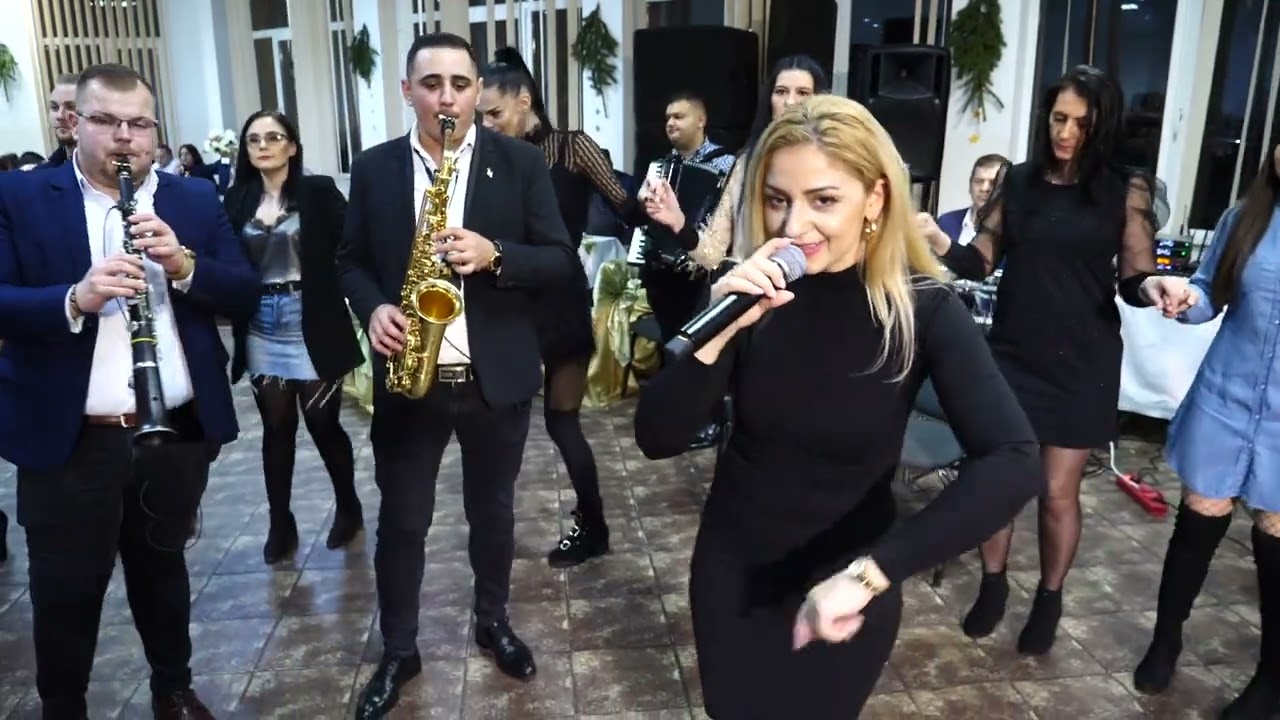 Ionela Pascu colaj etno