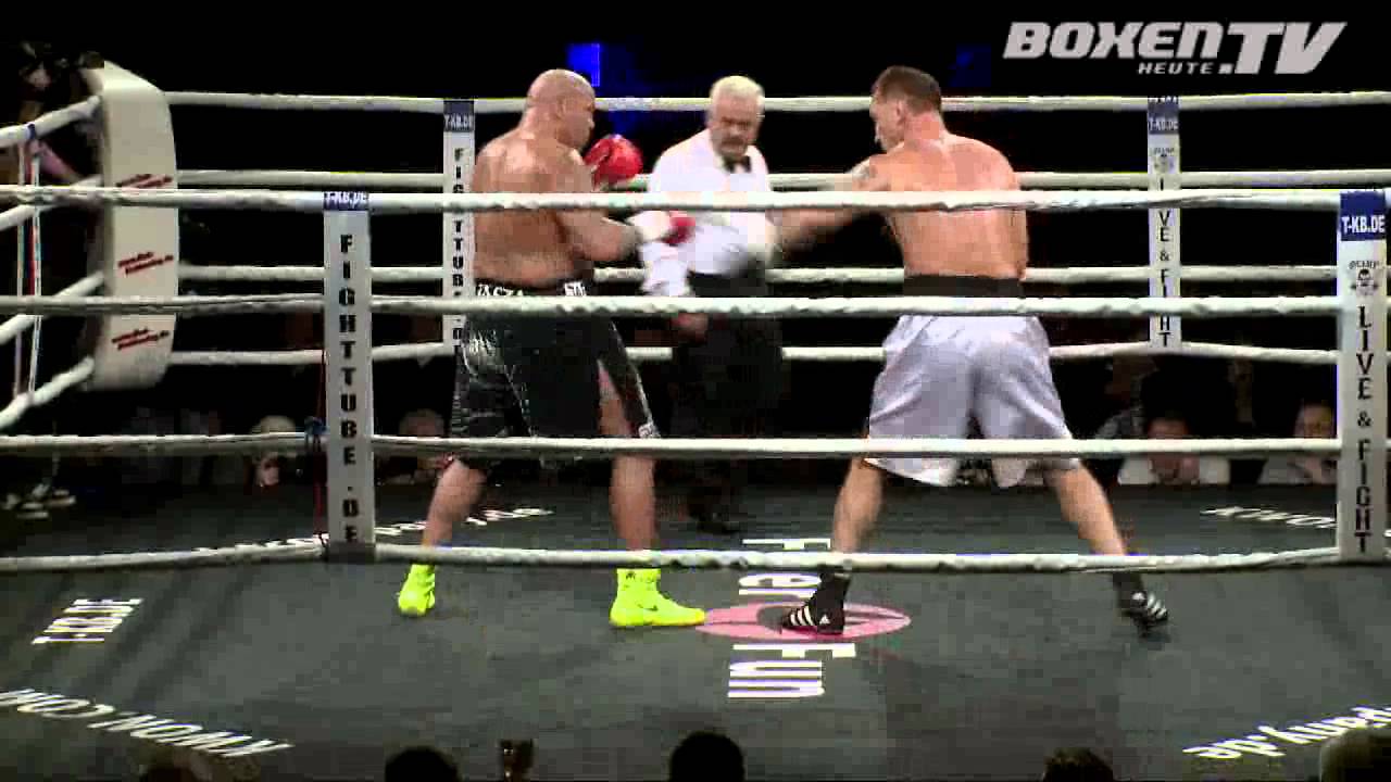 9 Sheldon Hinton vs Andreas Sidon