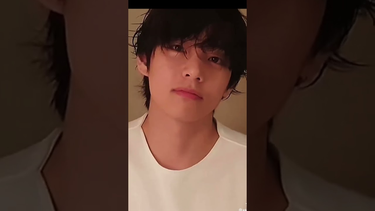 Кавер в исполнении Чонгука, очень красиво 💜Тэхён всегда поддержит. Вигуки💜💜#чонгук #тэхен #бтс