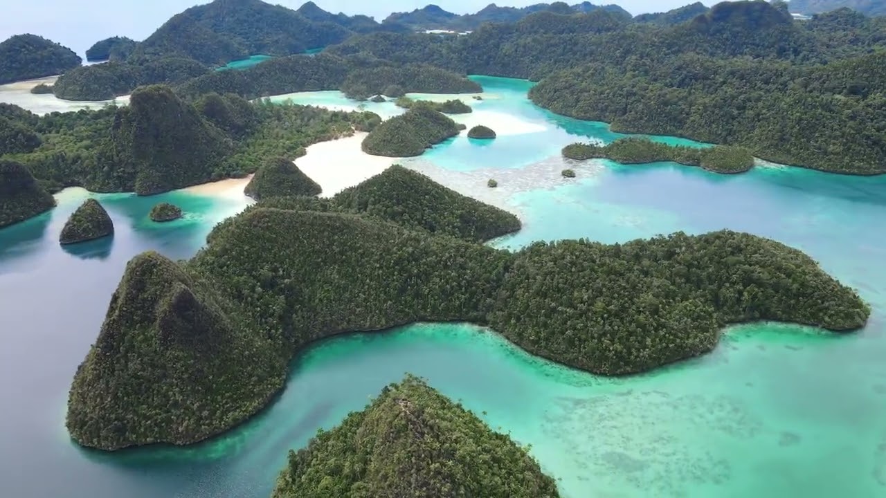 Wayag Raja Ampat Indonesia