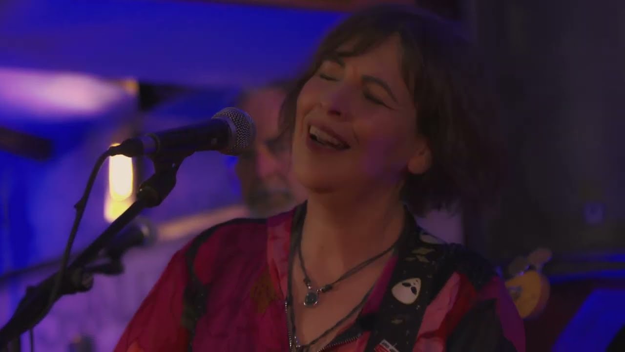 The Shanley Sessions Shorts: Eleanor McEvoy - Scarlet Angels
