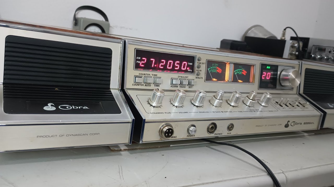 На самом деле это отличная базовая радиостанция Cobra 2000gtl, продается, полностью функциональная.