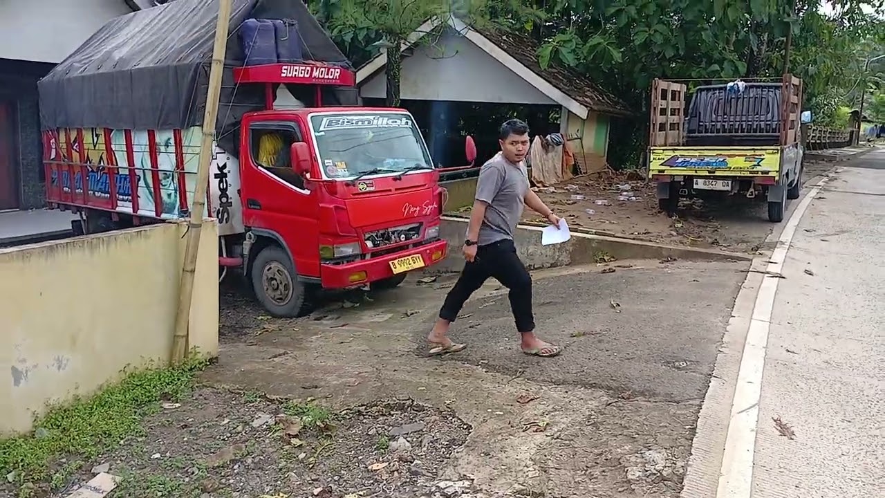 Truk muatan Karet Balap viral