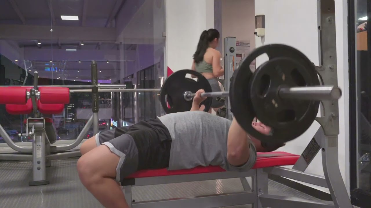 Trying out ( Level Up fitness club) In El Salvador