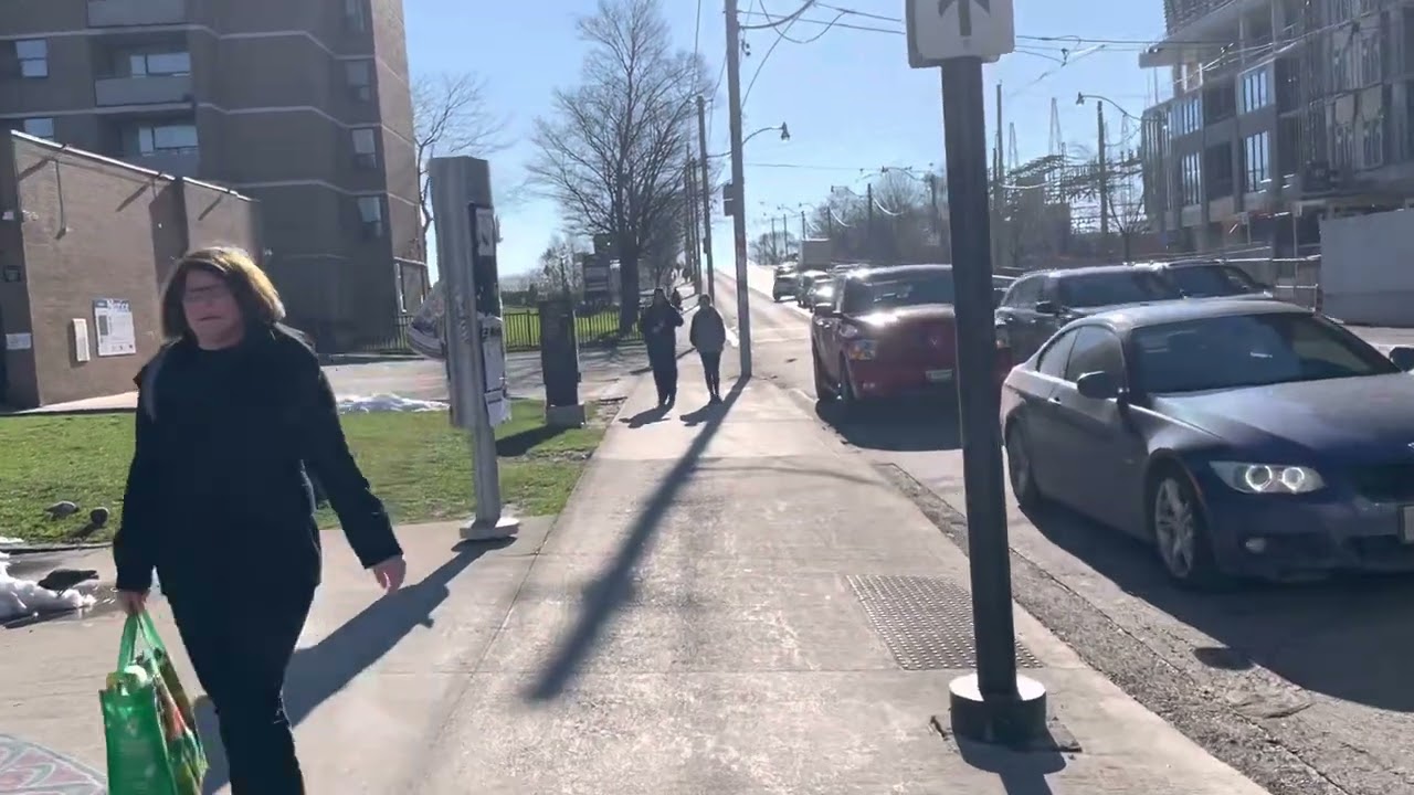 Walk to Danforth GO Stn from Main Street Subway Stn
