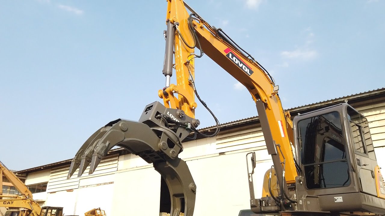 ส่งมอบ FR60E2 หัวคีบไม้ ไปยัง จ.ราษฎร์ธานี