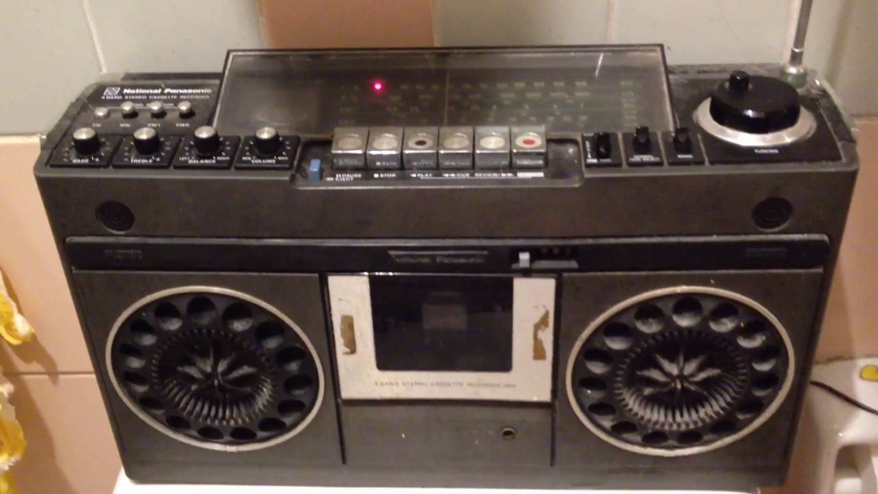 Panasonic RS-466  香港人In bathroom