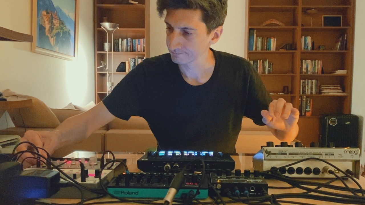 LAIKJON - dark tech electro on novation circuit, moog sirin, korg volca bass & sample, roland s-1
