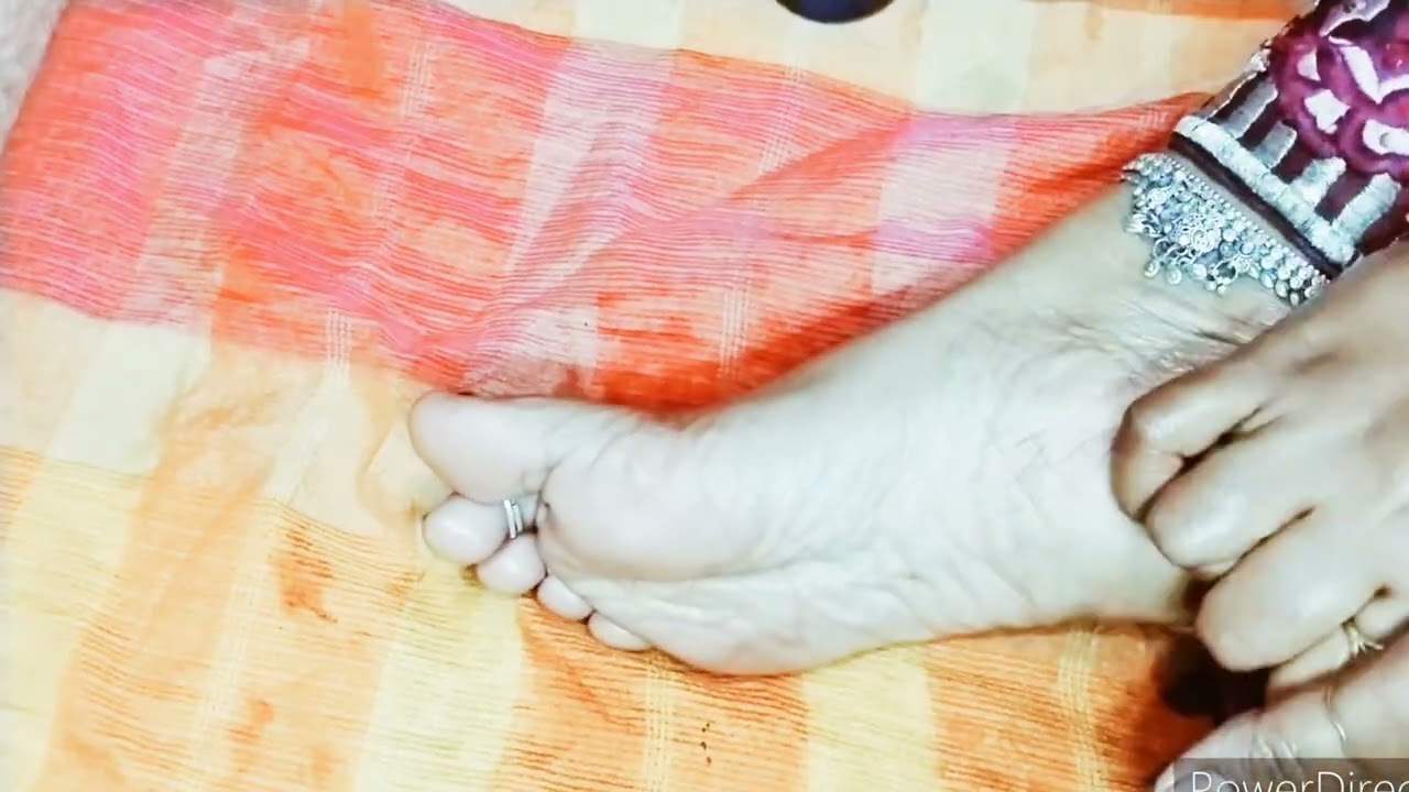 Winter me kare foot massage|| पैरों के दर्द से तुरंत आराम||aese kare pairo or ungaliyo ki malish
