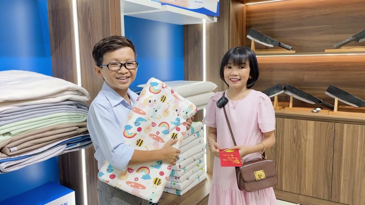 Vợ Chồng Tí Hon Khai Trương Cửa Hàng Bán Gối Cao Su Non | Thầy Giáo Tí Hon