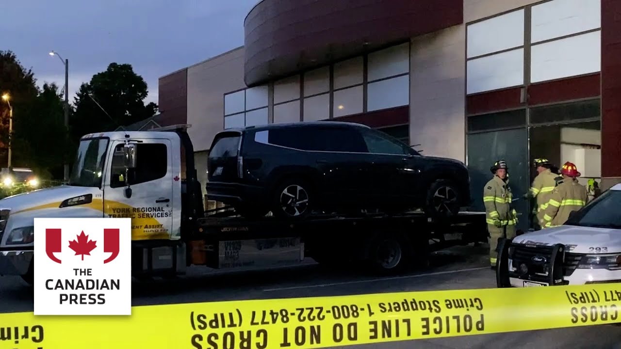 Community reacts after child dead, nine injured in Ontario daycare crash