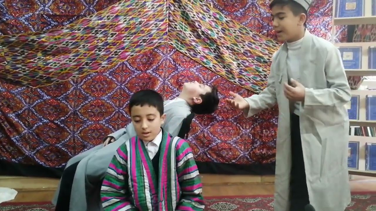 Yulduzli tunlar romani asosida sahnalashtirilgan parcha.Samarqand tuman 10-IDUM o'quvchilari 6-D