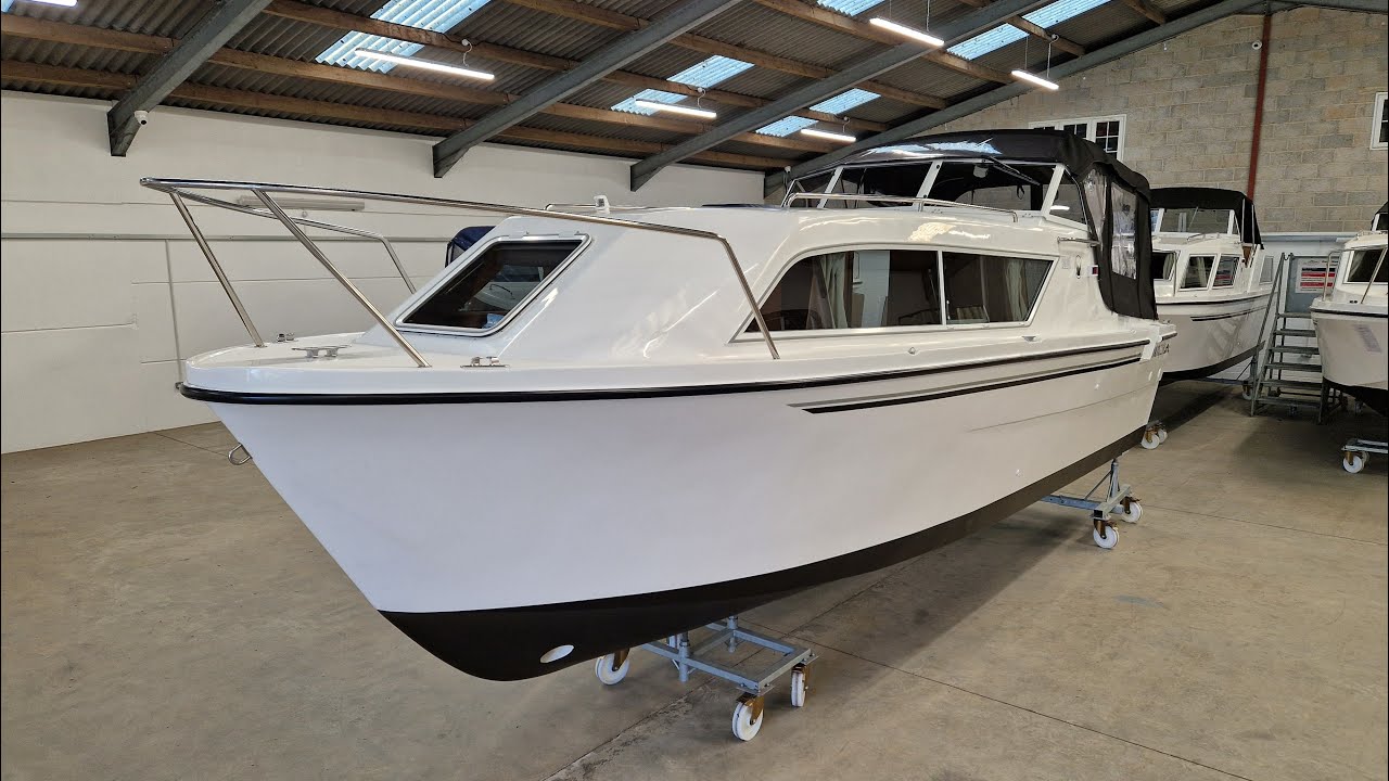 New Viking 260 Wide Beam Cruiser with bow thruster only £59,995.