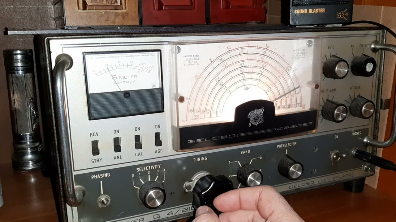 Geloso receiver modified in solid state ( MOS -P channel ) by I1WAL in 70' years