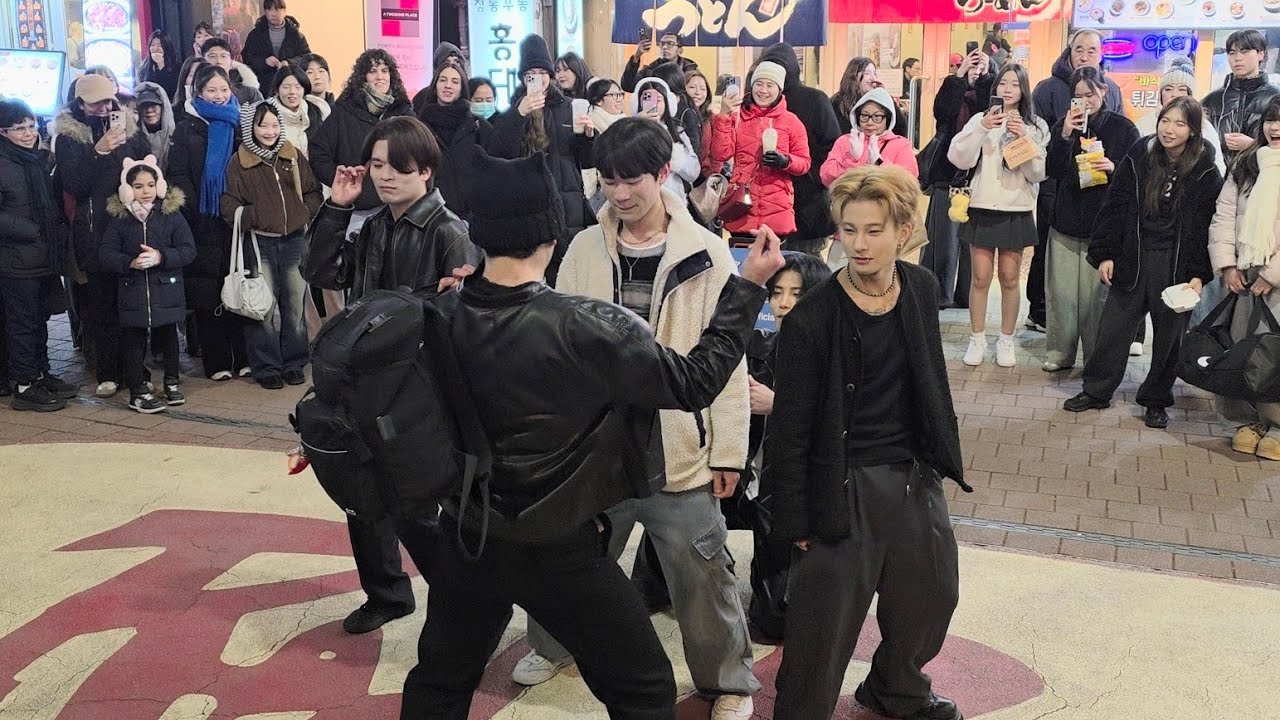 댄스팀 원오브(ONE OF) 홍대버스킹(Hongdae Busking)