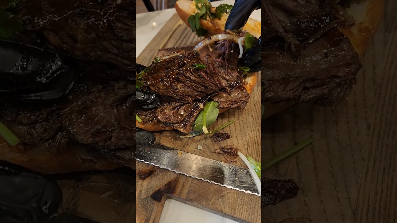 Short Rib Wagyu Banh Mi in Springvale Victoria #melbourne #vietnamesefood #vietnam