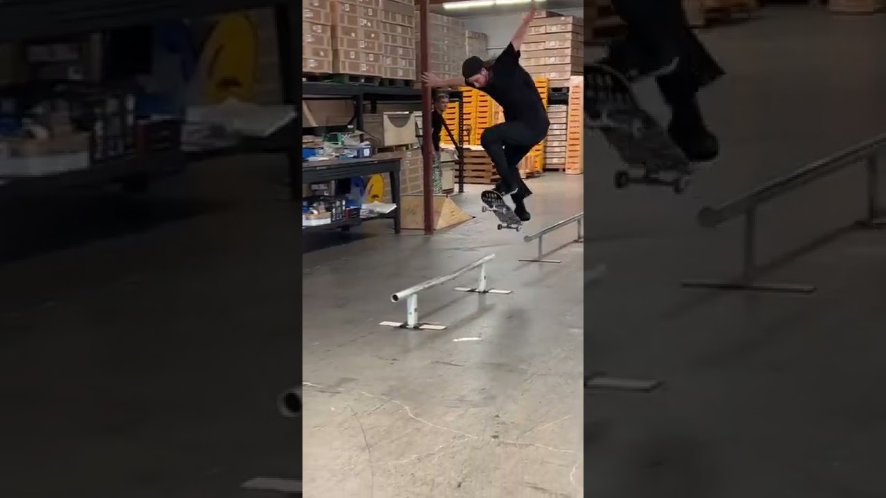 Crazy rail to rail grind!