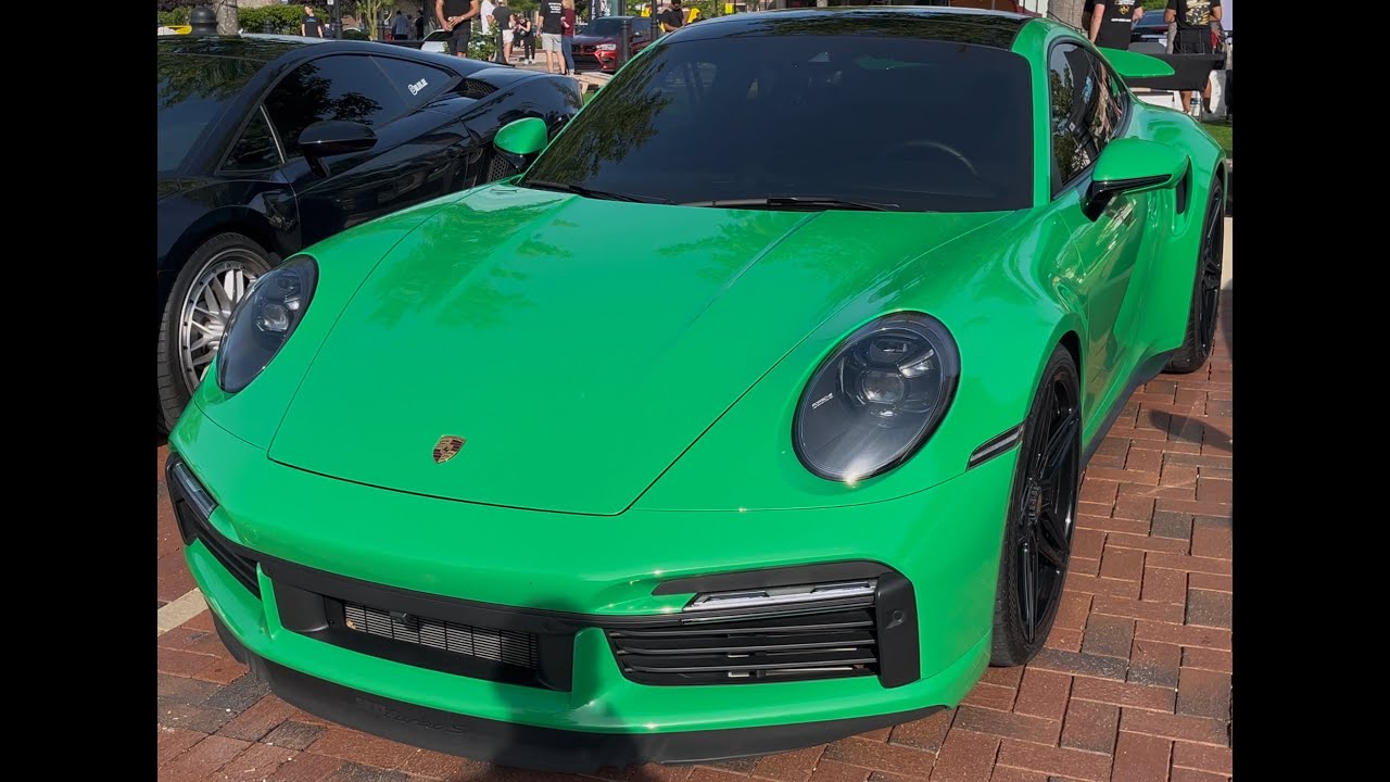 Viper Green Porsche 911 Turbo S 992 - Walkaround [4K]