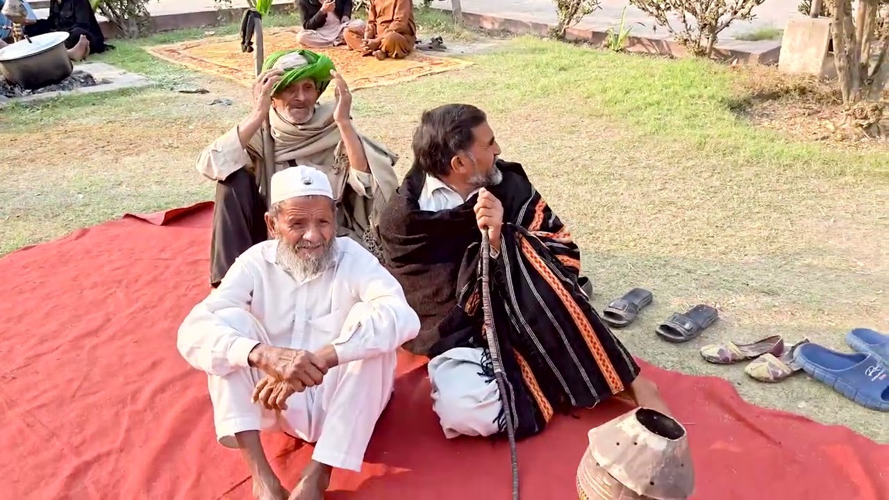 Mikki Shah aur Babar Khan Waris Shah Sarkar k Darbar par hazir