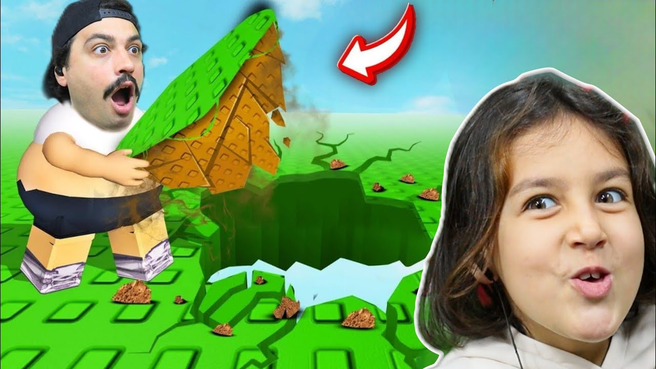 YÜSRA İLE ROBLOX DÜNYASINDA ÖNÜMÜZE NE ÇIKARSA YİYORUZ 😄 Roblox Eat the World