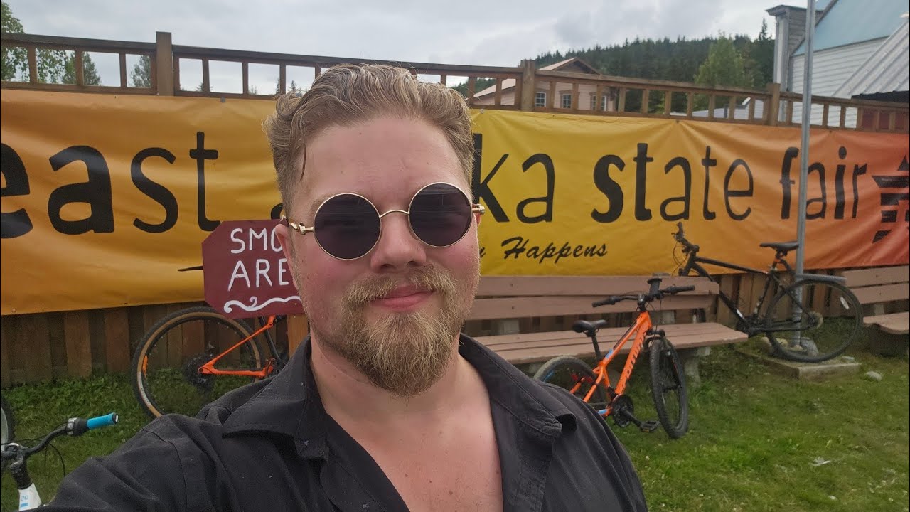 Хейнс, Аляска, бурые медведи, ярмарки штата и свежий воздух