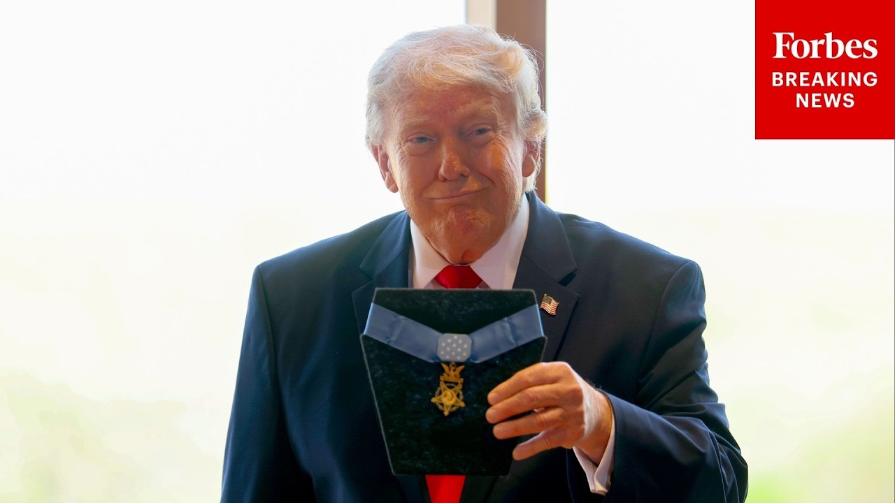 СРОЧНО: Президент Трамп передает Медаль Почета Теодора Рузвельта в его президентский музей
