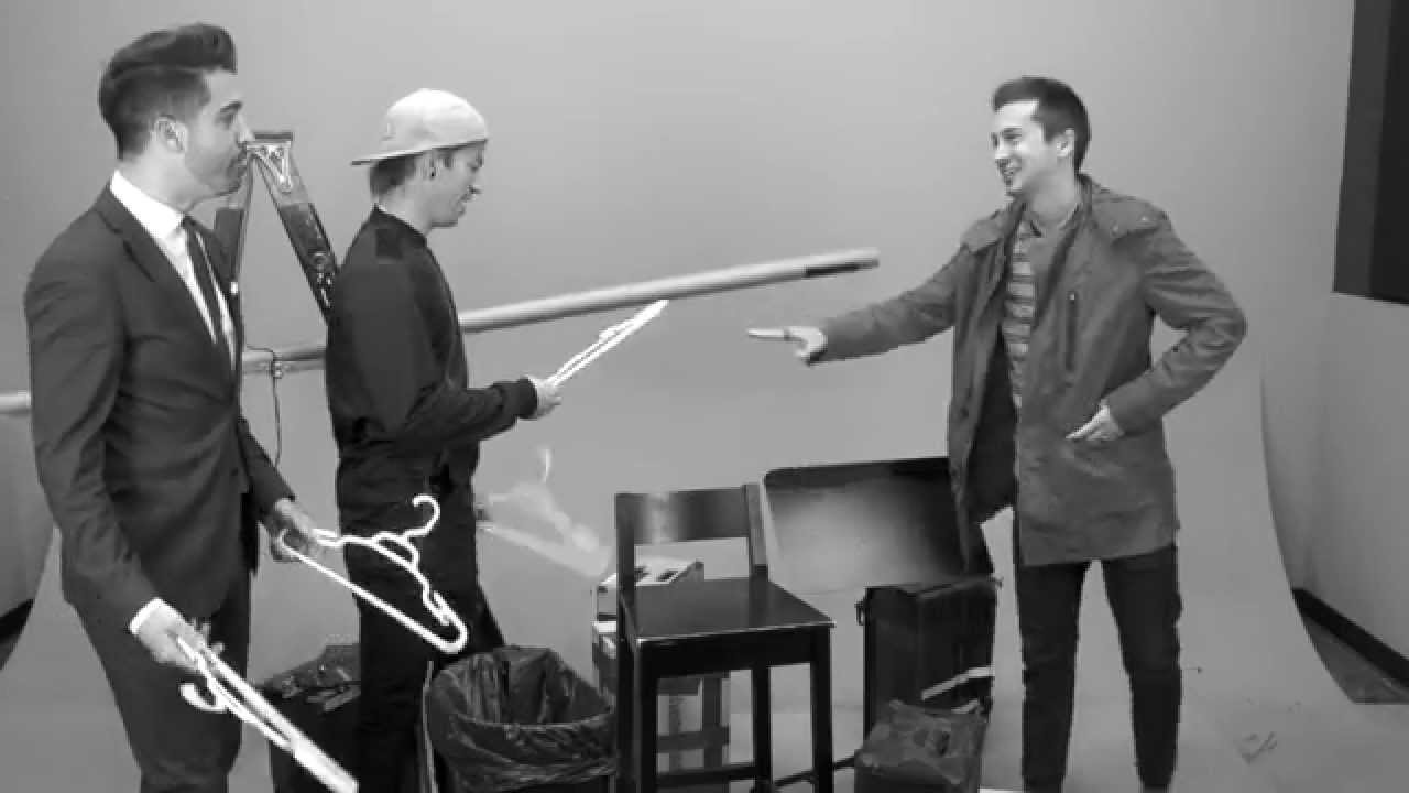 Twenty One Pilots Have a Live Drum Battle | Artist Challenge