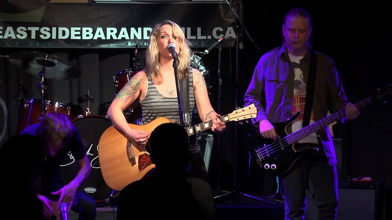 Sarah Smith - Forever Young | Live at Eastside Bar