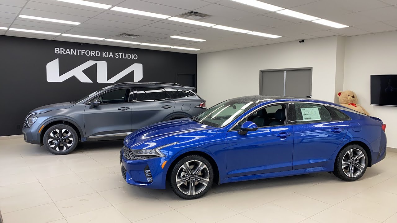 LIVE: 2022 Kia K5 AWD vs. 2023 Kia Sportage X-Line Limited - Complete In-depth Comparison!